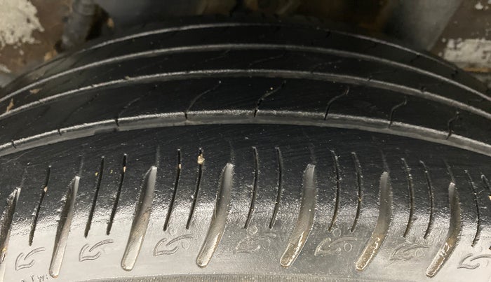2019 Hyundai VENUE 1.0 TURBO GDI SX+ AT, Petrol, Automatic, 21,651 km, Left Rear Tyre Tread
