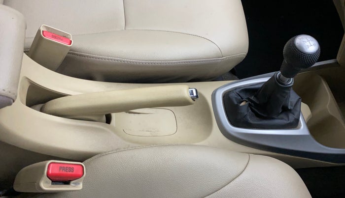 2011 Honda City 1.5L I-VTEC S MT, Petrol, Manual, 1,04,753 km, Gear Lever