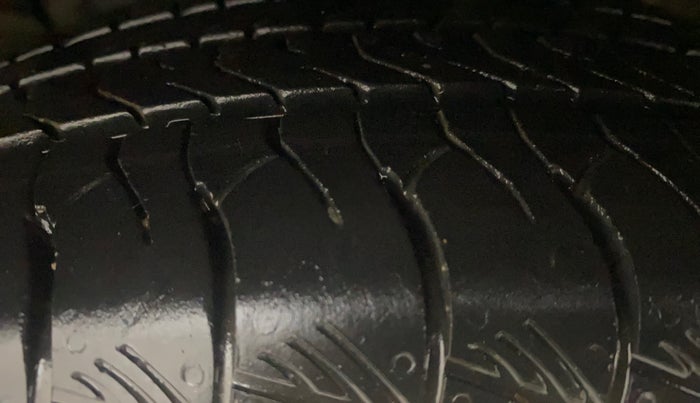 2021 KIA SELTOS GTX PLUS AT 1.5 DIESEL, Diesel, Automatic, 73,823 km, Left Front Tyre Tread