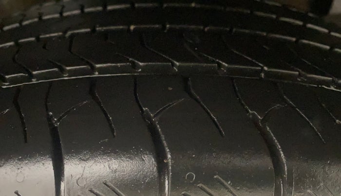 2021 KIA SELTOS GTX PLUS AT 1.5 DIESEL, Diesel, Automatic, 73,823 km, Left Rear Tyre Tread