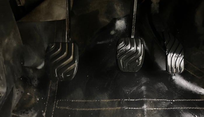 2022 Renault Kwid CLIMBER 1.0 (O), Petrol, Manual, 56,919 km, Pedals