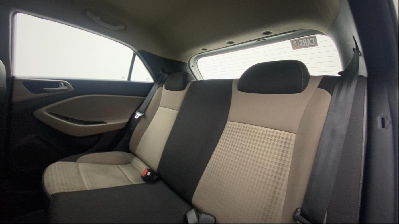2019 Hyundai Elite i20 SPORTZ PLUS  1.2 CVT, Petrol, Automatic, 87,719 km, Right Side Rear Door Cabin