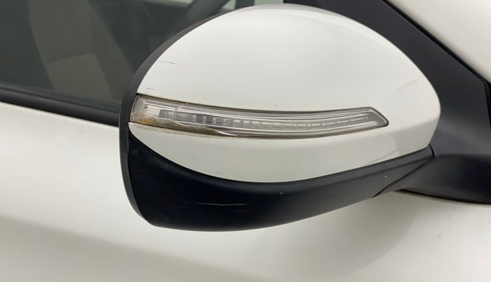2019 Hyundai Elite i20 SPORTZ PLUS  1.2 CVT, Petrol, Automatic, 87,719 km, Right rear-view mirror - Cover has minor damage