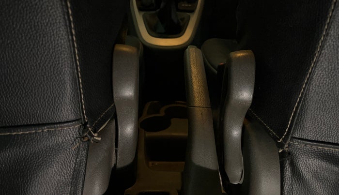 2014 Hyundai i10 SPORTZ 1.1, Petrol, Manual, 42,523 km, Driver Side Adjustment Panel