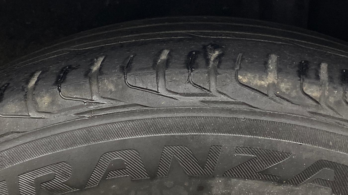 2014 Ford Ecosport TITANIUM 1.0L ECOBOOST, Petrol, Manual, 68,088 km, Left Rear Tyre Tread