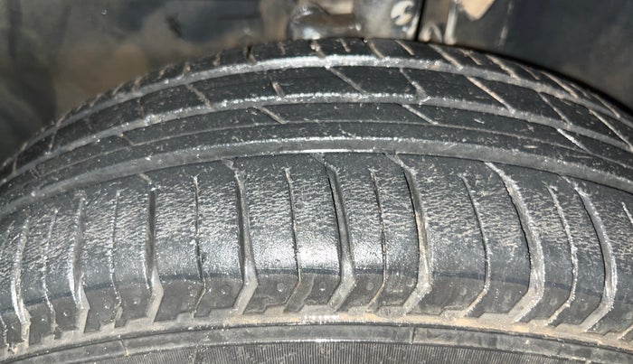 2022 Tata PUNCH PURE MT, Petrol, Manual, 26,237 km, Left Front Tyre Tread