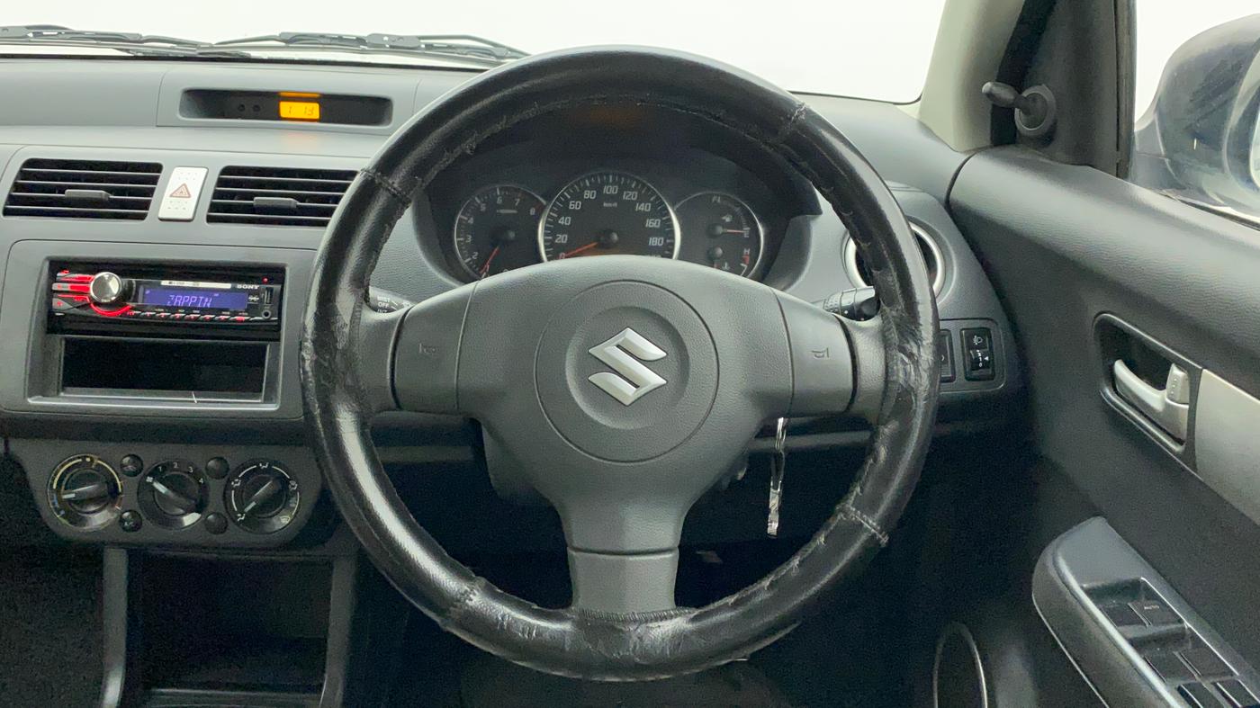 2011 Maruti Swift VXI, Petrol, Manual, 75,485 km, Steering Wheel Close Up