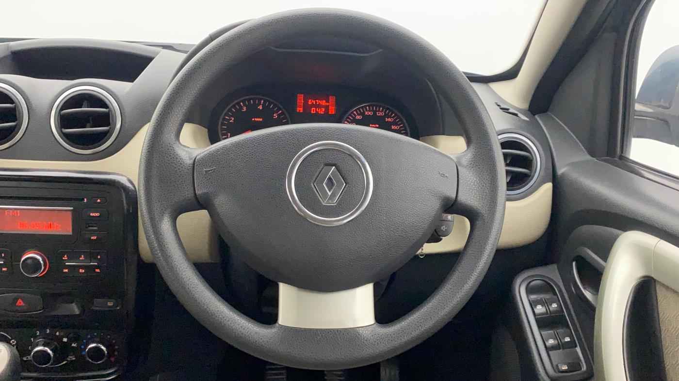 2013 Renault Duster RXL PETROL, Petrol, Manual, 64,747 km, Steering Wheel Close Up