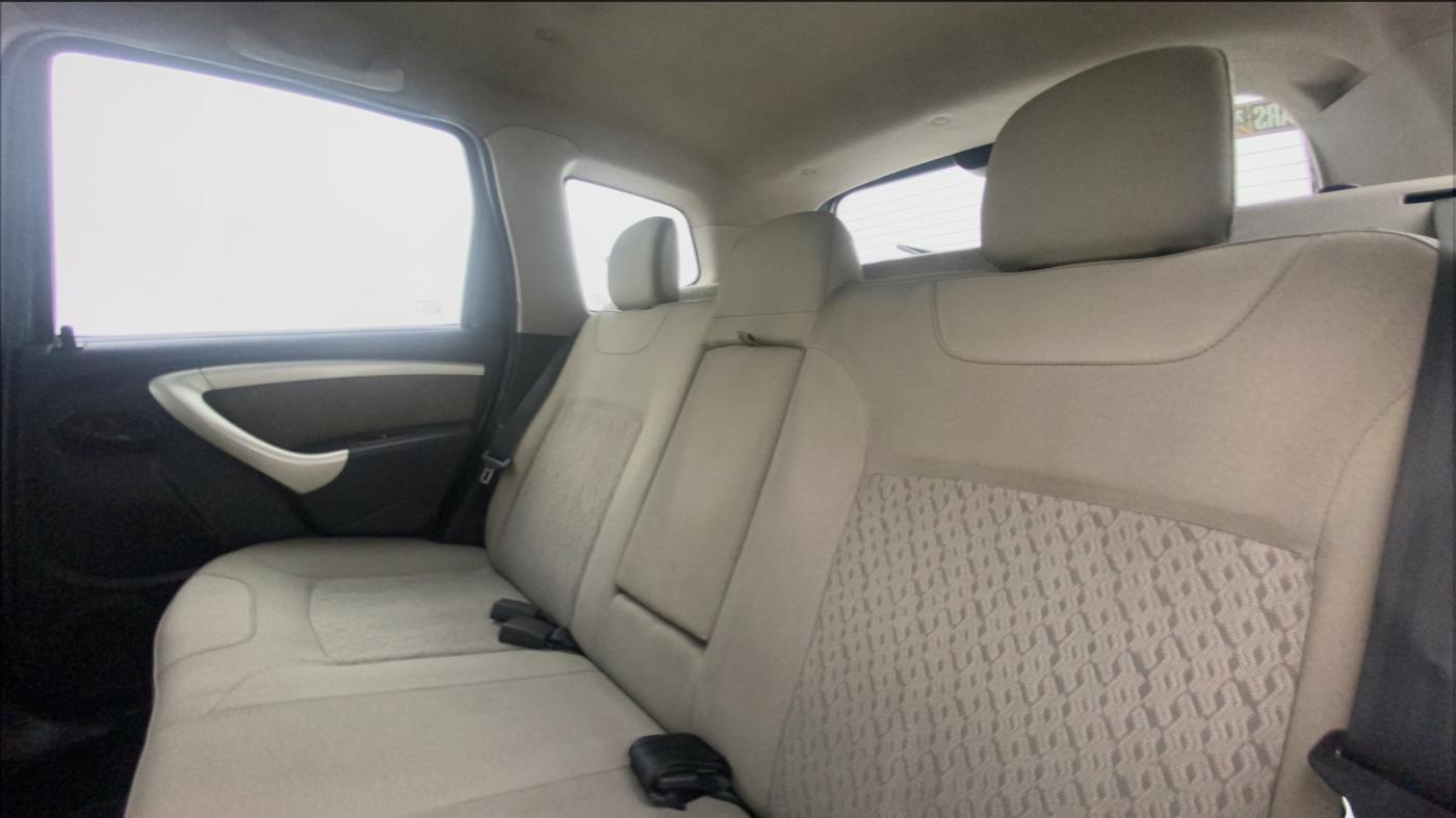 2013 Renault Duster RXL PETROL, Petrol, Manual, 64,747 km, Right Side Rear Door Cabin