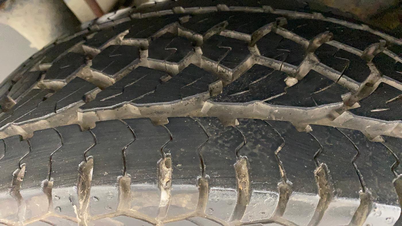 2013 Renault Duster RXL PETROL, Petrol, Manual, 64,747 km, Left Rear Tyre Tread