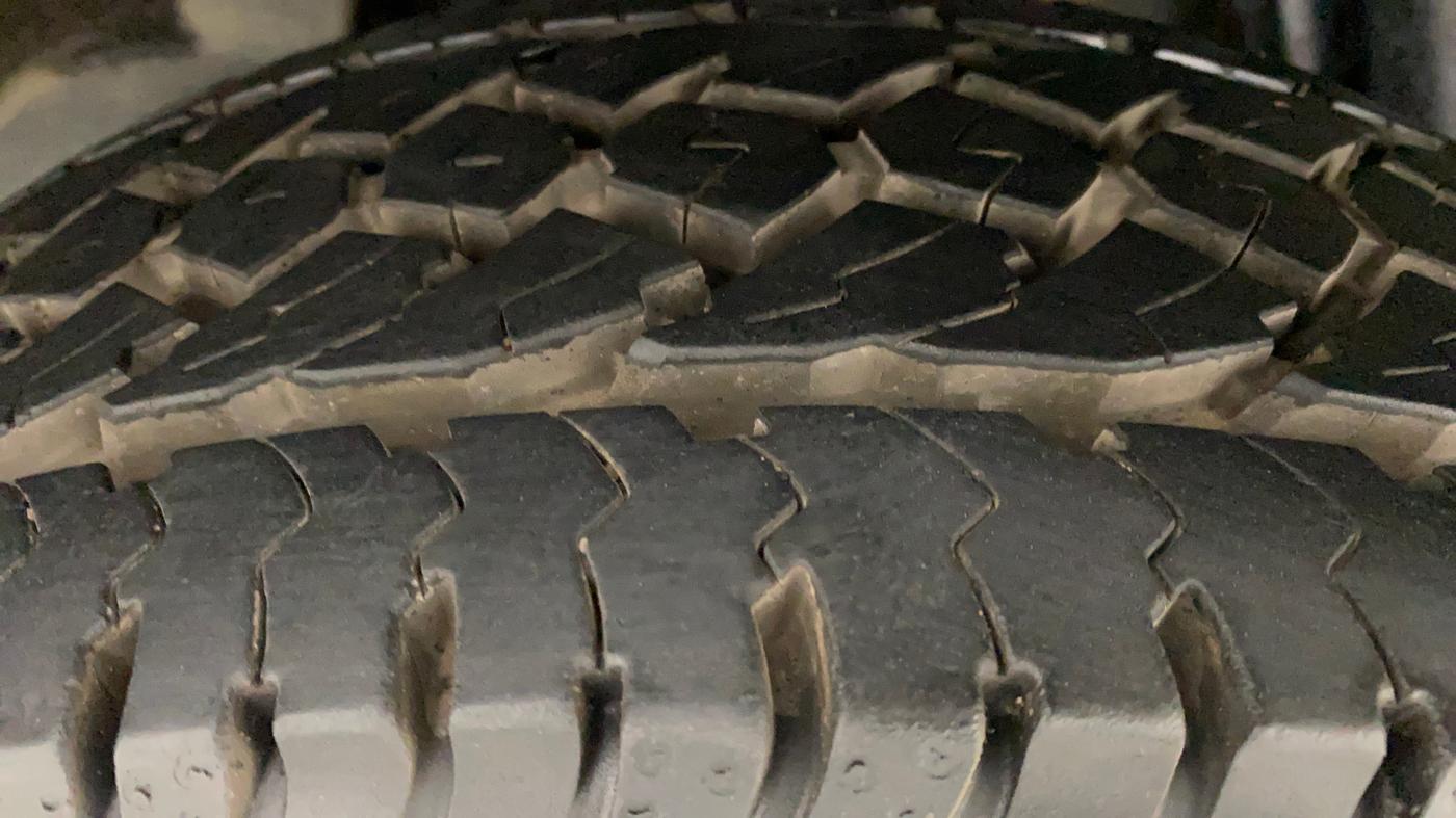2013 Renault Duster RXL PETROL, Petrol, Manual, 64,747 km, Right Rear Tyre Tread