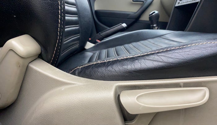 2013 Volkswagen Polo HIGHLINE DIESEL, Diesel, Manual, 67,448 km, Driver Side Adjustment Panel