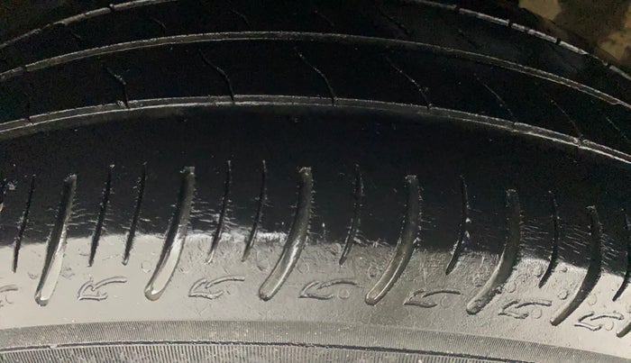 2013 Volkswagen Polo HIGHLINE DIESEL, Diesel, Manual, 67,448 km, Left Front Tyre Tread