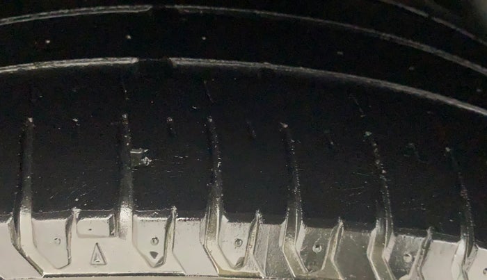 2013 Volkswagen Polo HIGHLINE DIESEL, Diesel, Manual, 67,448 km, Right Rear Tyre Tread