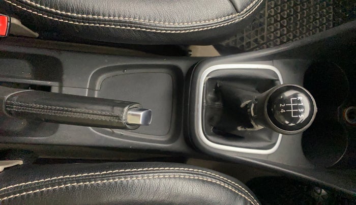 2013 Volkswagen Polo HIGHLINE DIESEL, Diesel, Manual, 67,448 km, Gear Lever