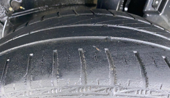 2013 Toyota Etios V SP, Petrol, Manual, 36,336 km, Left Rear Tyre Tread