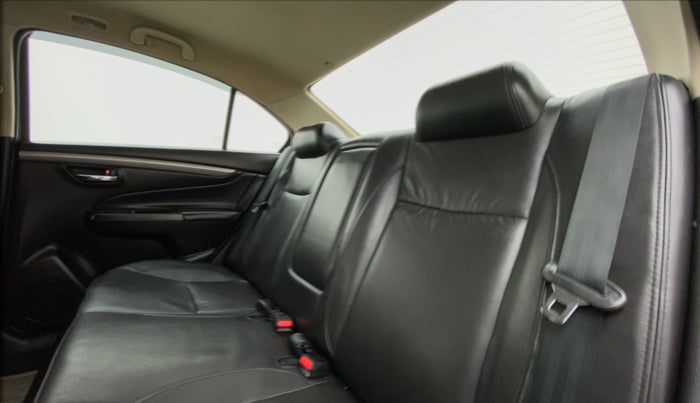 2017 Maruti Ciaz S 1.3 SHVS, Diesel, Manual, 31,634 km, Right Side Rear Door Cabin