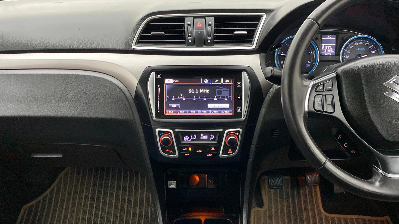 2017 Maruti Ciaz S 1.3 SHVS, Diesel, Manual, 31,634 km, Air Conditioner