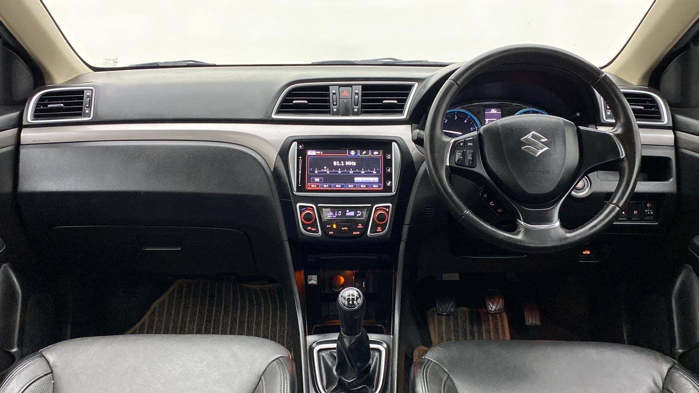 2017 Maruti Ciaz S 1.3 SHVS, Diesel, Manual, 31,634 km, Dashboard