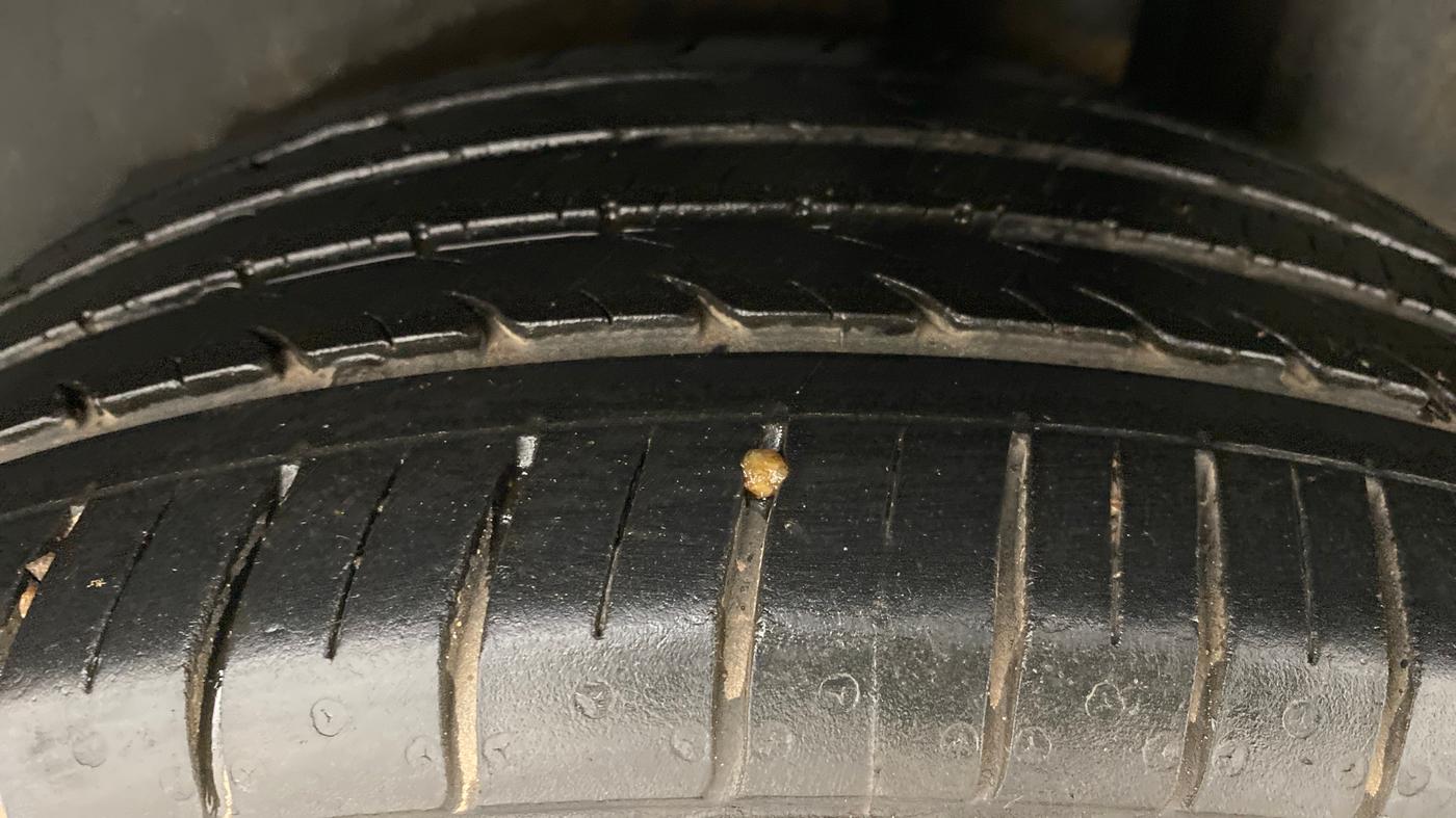 2017 Maruti Ciaz S 1.3 SHVS, Diesel, Manual, 31,634 km, Left Rear Tyre Tread