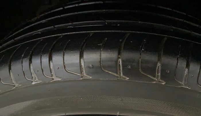 2021 Tata NEXON XZ PETROL, Petrol, Manual, 86,332 km, Left Front Tyre Tread