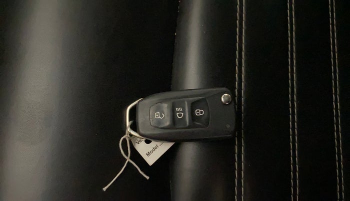 2021 Tata NEXON XZ PETROL, Petrol, Manual, 86,332 km, Key Close Up