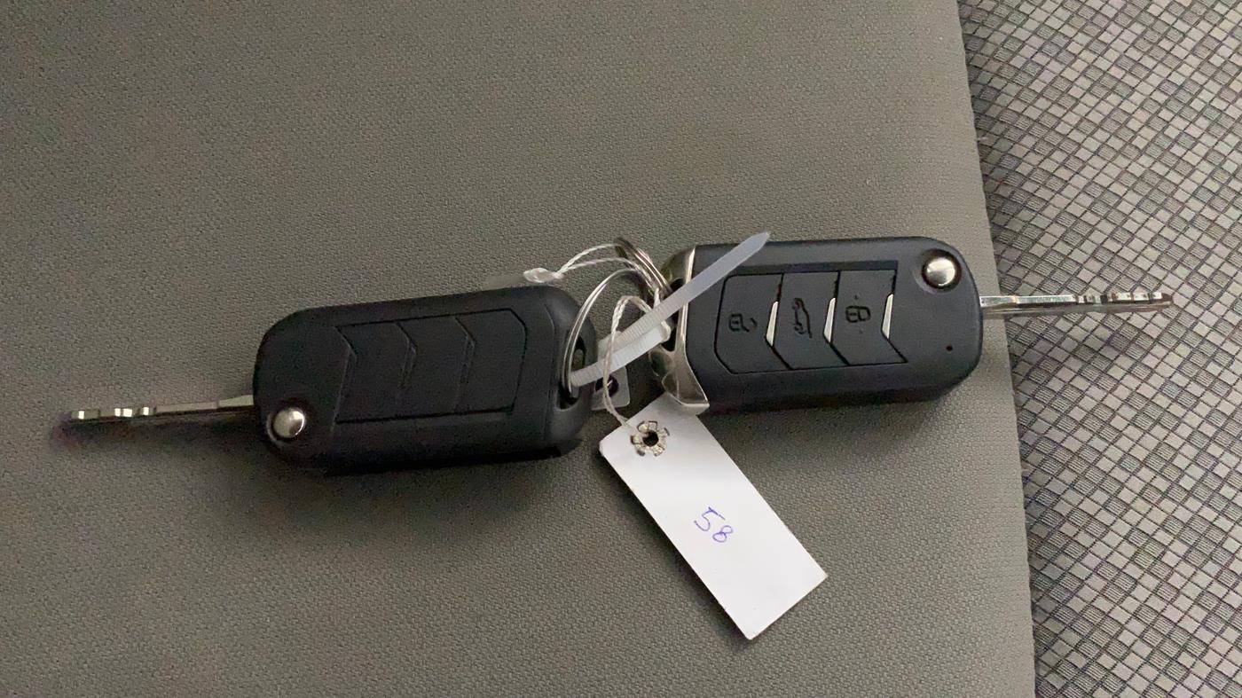 2022 Mahindra MARAZZO M4+ 7 STR, Diesel, Manual, 10,622 km, Key Close Up