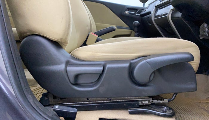 2017 Honda City 1.5L I-VTEC V MT, Petrol, Manual, 19,661 km, Driver Side Adjustment Panel