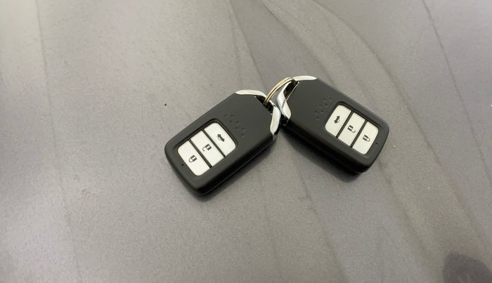 2017 Honda City 1.5L I-VTEC V MT, Petrol, Manual, 19,661 km, Key Close Up