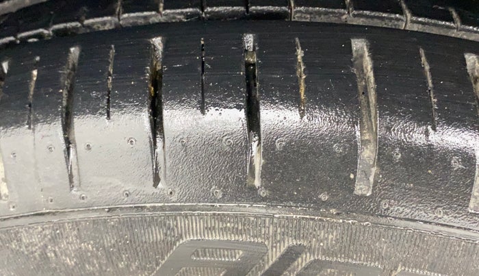 2022 Maruti Baleno ZETA PETROL 1.2, Petrol, Manual, 13,005 km, Right Rear Tyre Tread