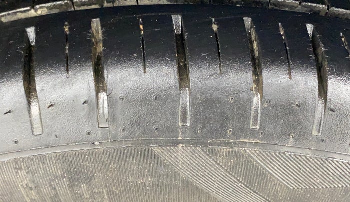 2022 Maruti Baleno ZETA PETROL 1.2, Petrol, Manual, 13,005 km, Left Rear Tyre Tread