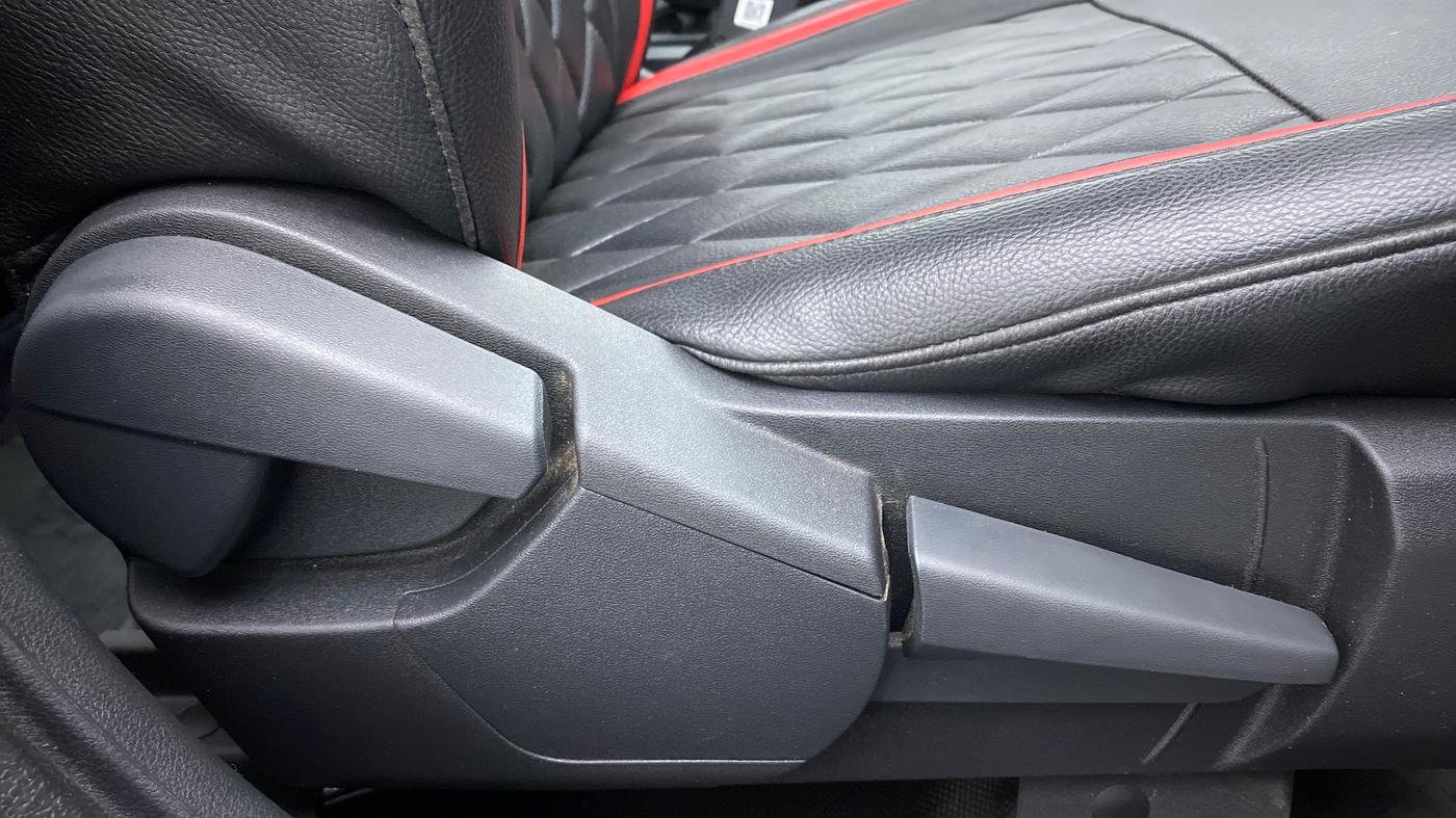 2021 Nissan MAGNITE XV PRM. TURBO . MT PETROL, Petrol, Manual, 9,032 km, Driver Side Adjustment Panel