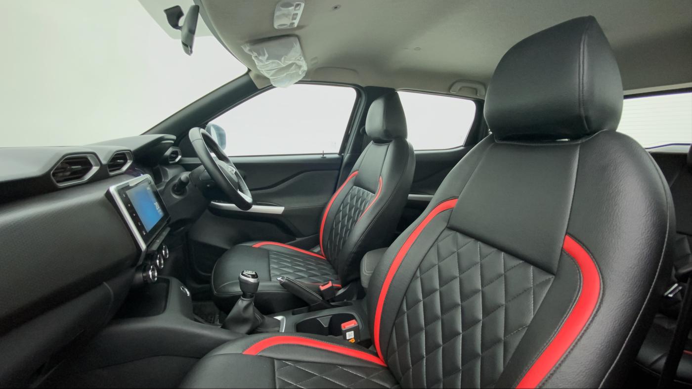 2021 Nissan MAGNITE XV PRM. TURBO . MT PETROL, Petrol, Manual, 9,032 km, Right Side Front Door Cabin