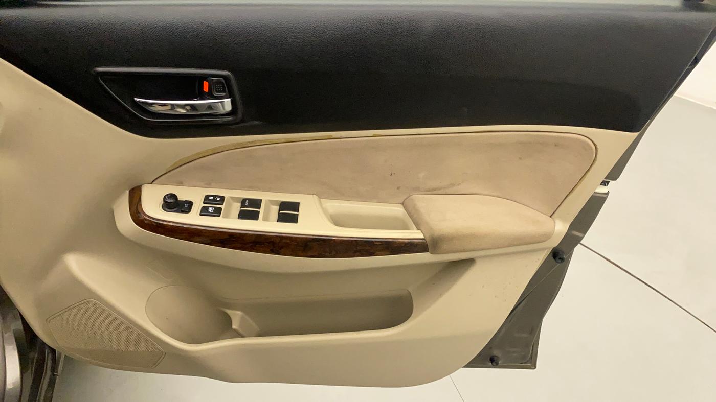 2017 Maruti Dzire ZDI AMT, Diesel, Automatic, 69,704 km, Driver Side Door Panels Control