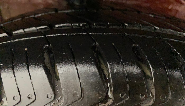 2018 Maruti Celerio VXI CNG, CNG, Manual, 99,211 km, Right Rear Tyre Tread