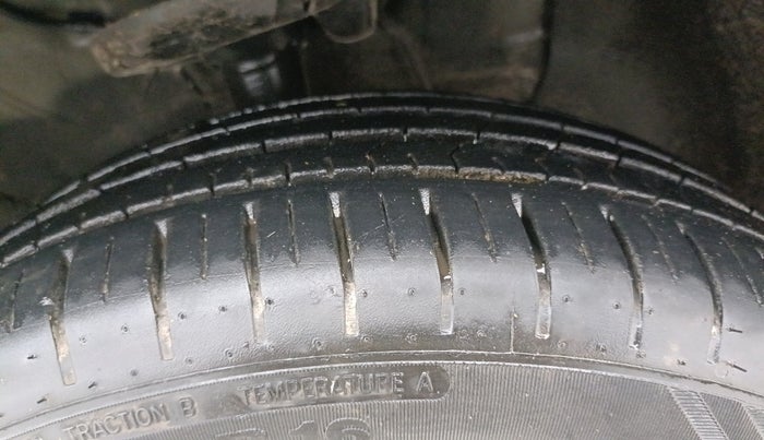 2022 Hyundai Verna SX (O) 1.0 TURBO DCT, Petrol, Automatic, 41,686 km, Right Front Tyre Tread