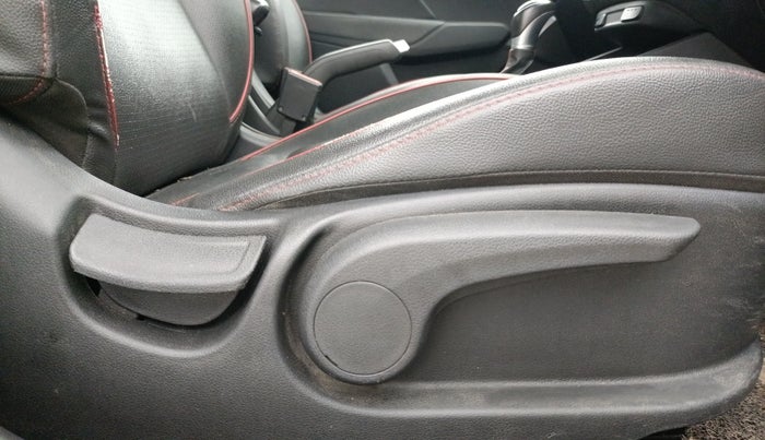 2022 Hyundai Verna SX (O) 1.0 TURBO DCT, Petrol, Automatic, 41,686 km, Driver Side Adjustment Panel