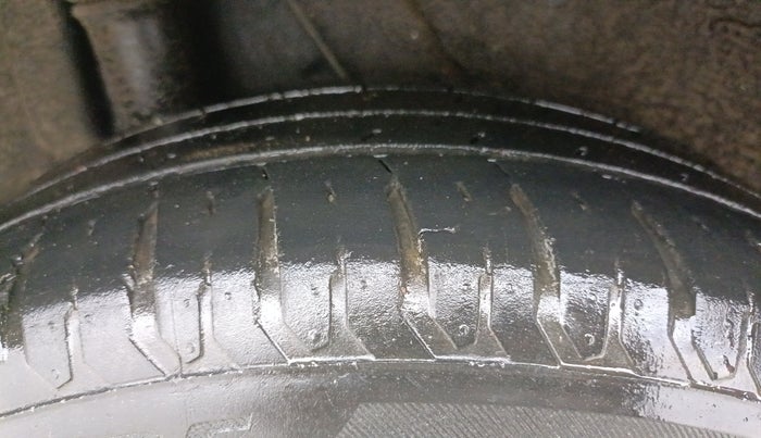 2022 Hyundai Verna SX (O) 1.0 TURBO DCT, Petrol, Automatic, 41,686 km, Right Rear Tyre Tread