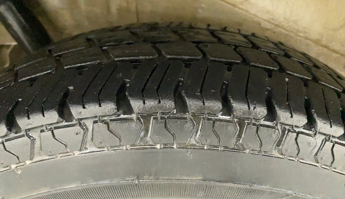 2012 Maruti Wagon R 1.0 LXI, CNG, Manual, 86,615 km, Right Rear Tyre Tread