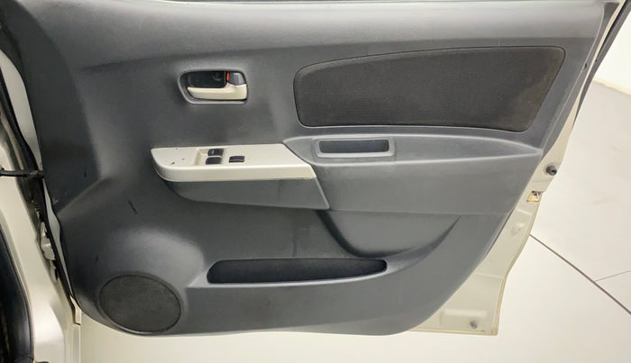 2012 Maruti Wagon R 1.0 LXI, CNG, Manual, 86,615 km, Driver Side Door Panels Control