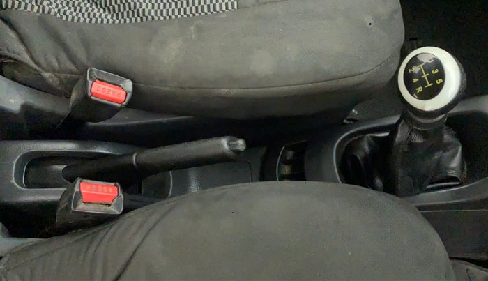 2012 Maruti Wagon R 1.0 LXI, CNG, Manual, 86,615 km, Gear Lever