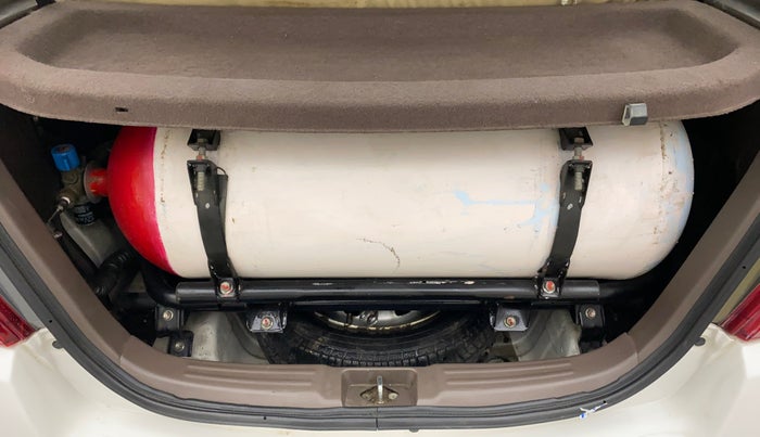 2011 Maruti Zen Estilo LXI CNG, CNG, Manual, 64,614 km, Boot Inside