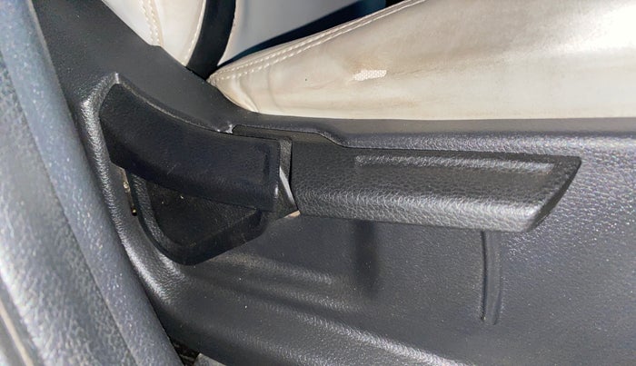 2021 KIA SELTOS HTK PLUS 1.5 IMT, Petrol, Manual, 49,492 km, Driver Side Adjustment Panel