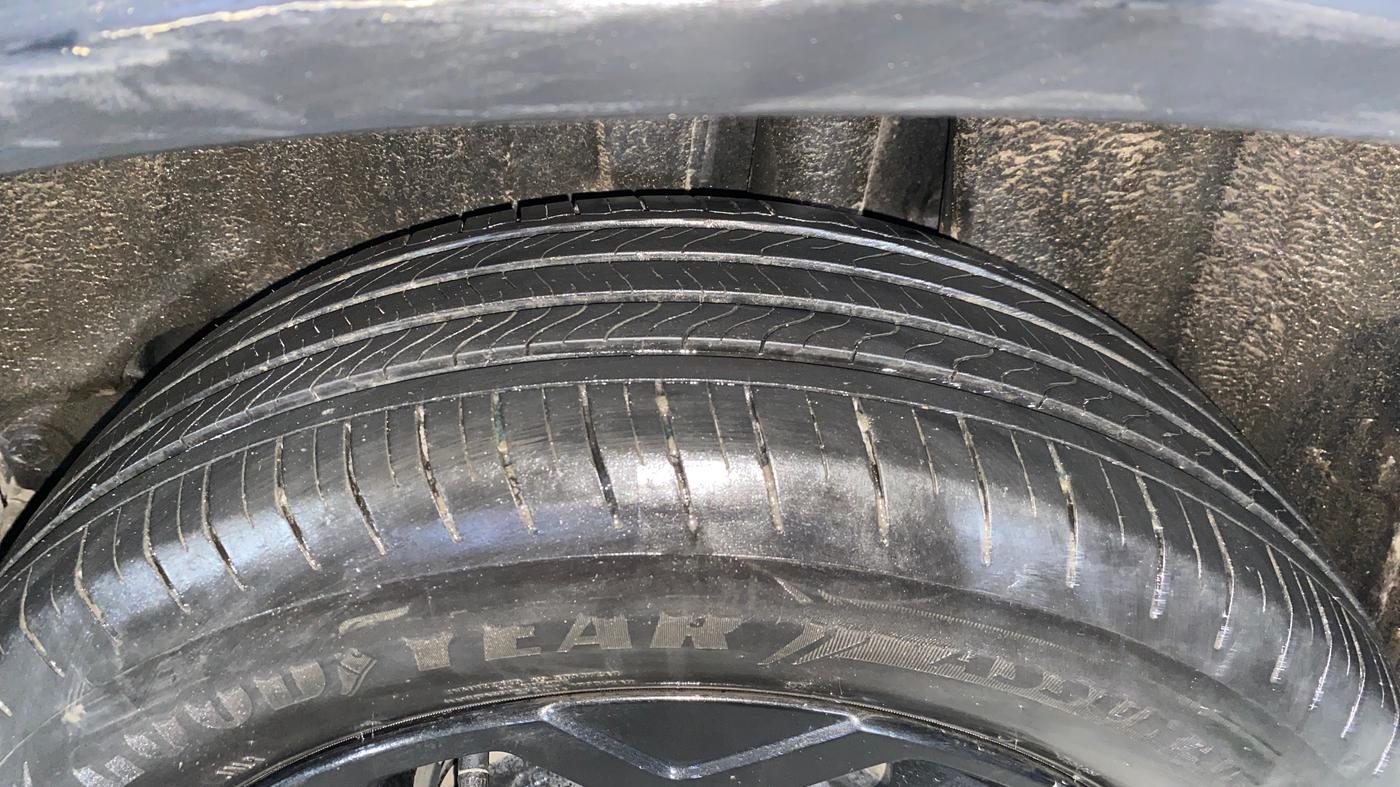 2023 Maruti FRONX ZETA 1.0L TURBO 6 AT, Petrol, Automatic, 34,068 km, Left Rear Tyre Tread