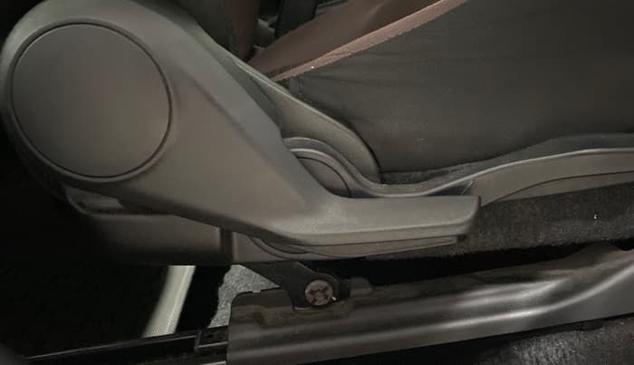2023 Maruti FRONX ZETA 1.0L TURBO 6 AT, Petrol, Automatic, 34,068 km, Driver Side Adjustment Panel
