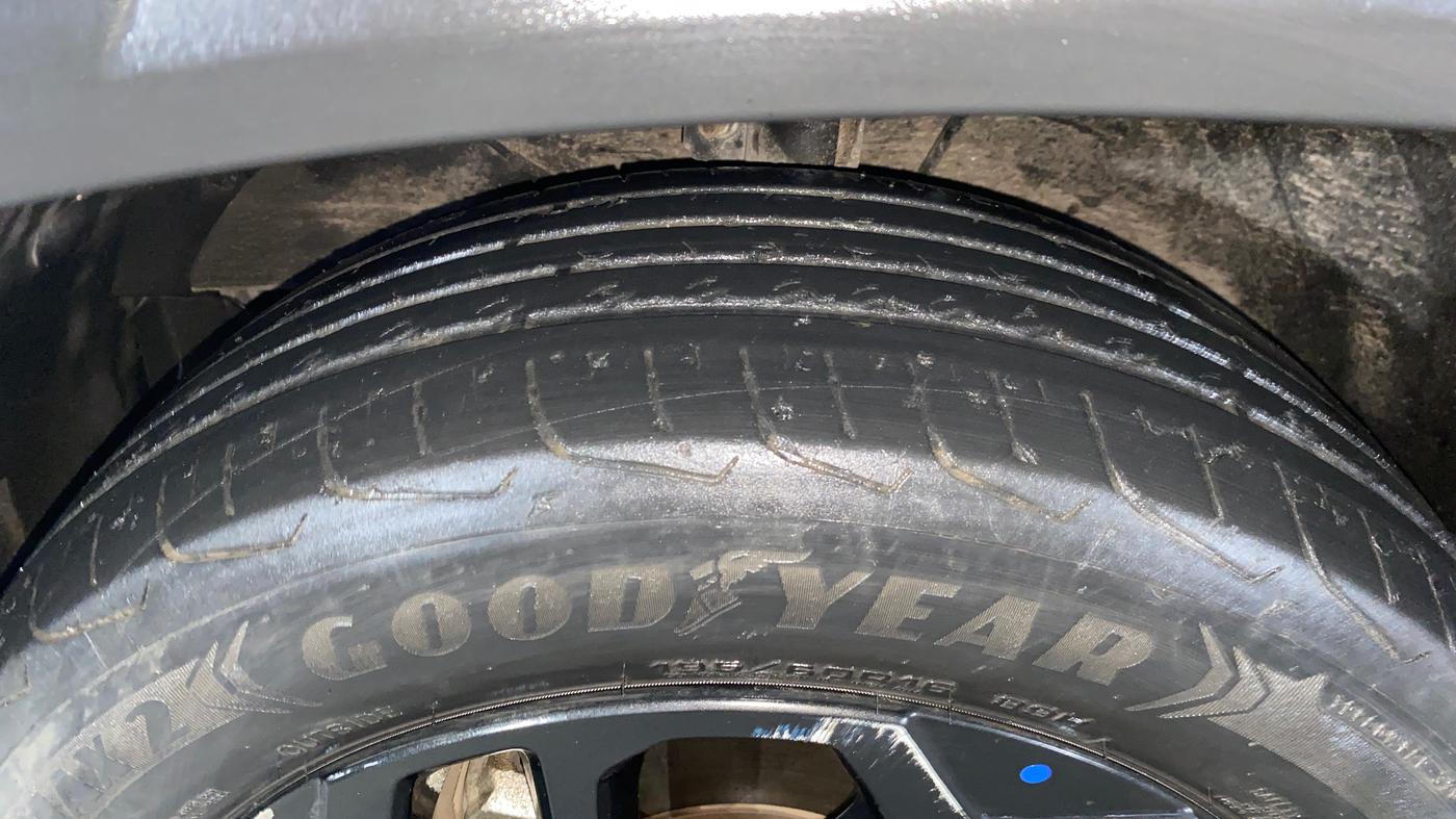 2023 Maruti FRONX ZETA 1.0L TURBO 6 AT, Petrol, Automatic, 34,068 km, Left Front Tyre Tread