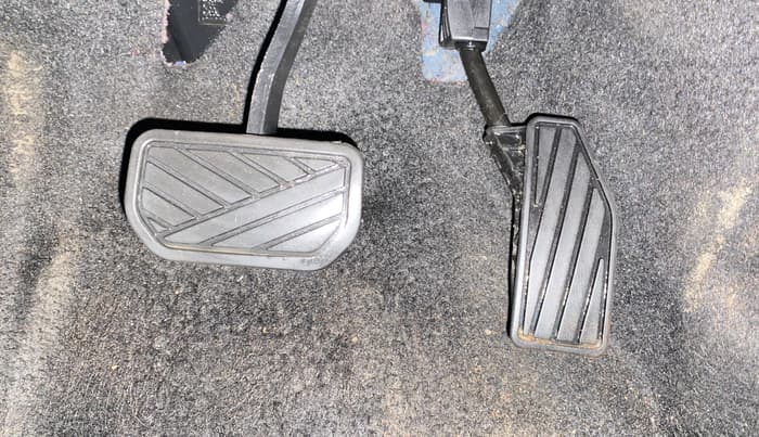 2023 Maruti FRONX ZETA 1.0L TURBO 6 AT, Petrol, Automatic, 34,068 km, Pedals