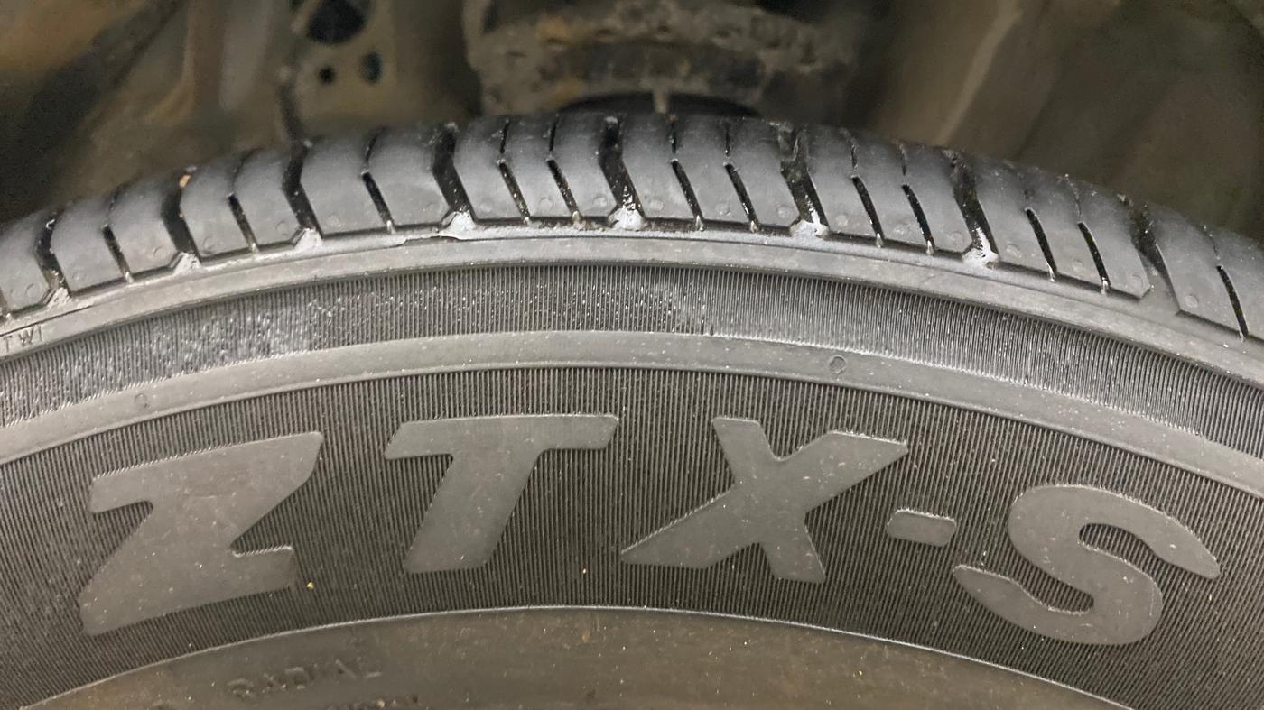 2018 Hyundai Creta  SX 1.6 Petrol , Petrol, Manual, 83,407 km, Right Front Tyre Tread