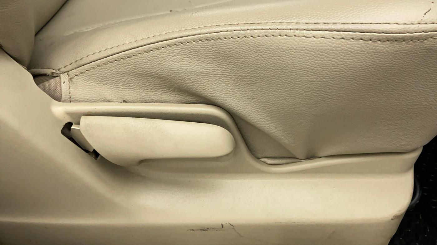 2017 Maruti Ertiga VDI SHVS, Diesel, Manual, 17,714 km, Driver Side Adjustment Panel
