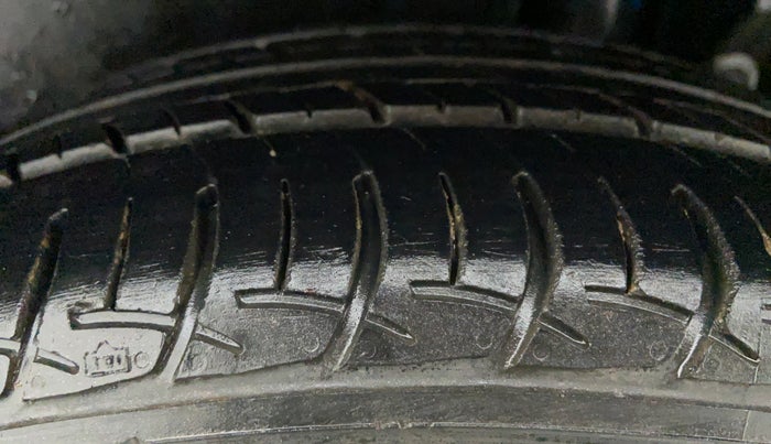 2017 Maruti Ertiga VDI SHVS, Diesel, Manual, 17,714 km, Left Rear Tyre Tread